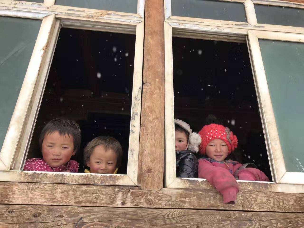 金年汇官方版网站登录入口-金年汇(中国)公益回顾丨家国同欢月同圆 温暖满载甘孜州(图9)